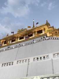 กราบขอพร หลวงพ่อพระประธาน | วัดสระเกศ | กทม.