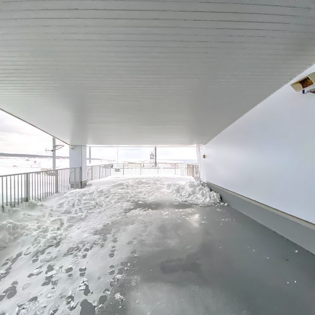 真冬の利尻空港の展望台