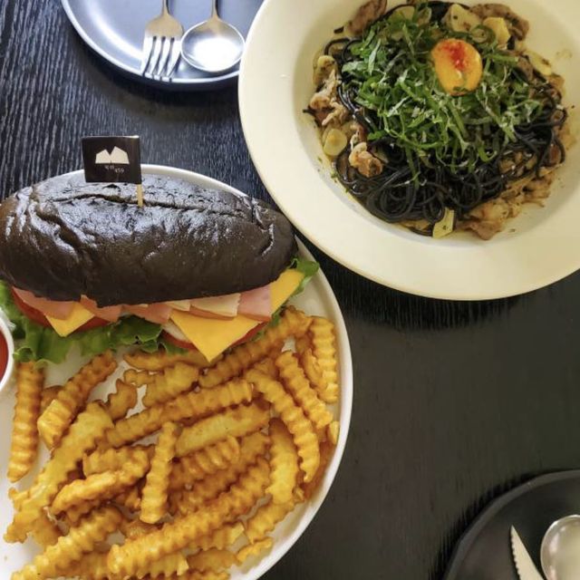 자연과의 어울림이 멋진 카페 묵리 🌿