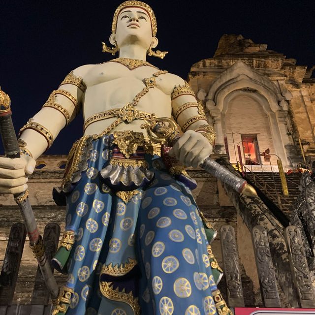 spectacular Wat Chedi Luang at Night.