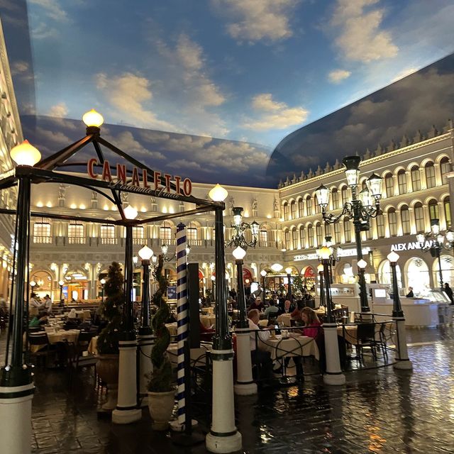 the Venetian Grand Canal Shops