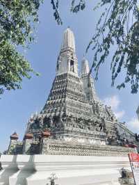 ทำบุญ ไหว้พระ | วัดอรุณราชวราราม | กรุงเทพมหานคร
