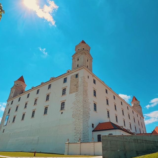 A CITY OF ELEGANCE & CHARM 🇸🇰 