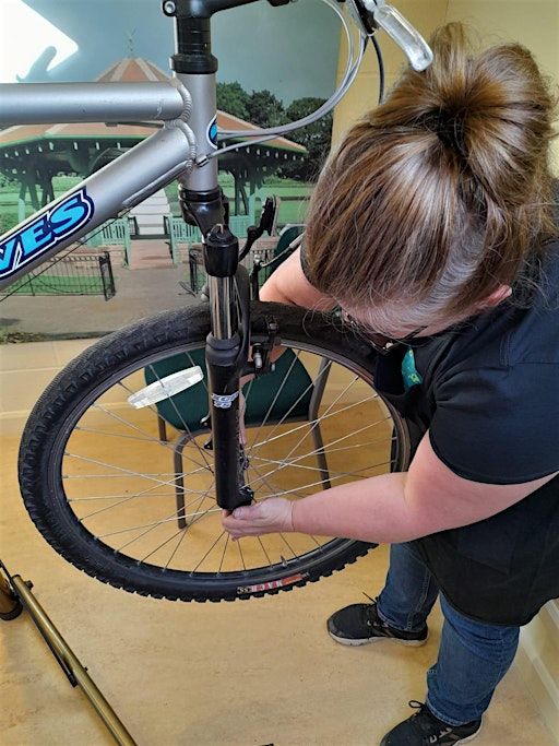 Basic One Day Bike Trailside and Maintenance Course | Cafe Pavilion