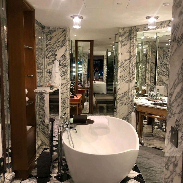 香港頂尖五星級酒店：瑰麗酒店