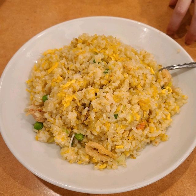 横浜中華街のご飯はメイン通りを外せば安く食べれる【新楽】⭐