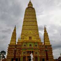 Wat Maha That Wichiramongkol