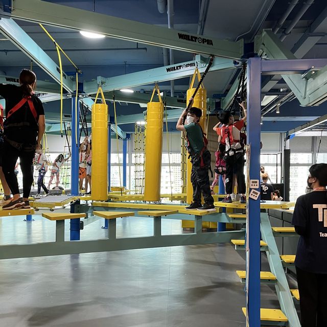 室內運動場｜大人小朋友齊做運動