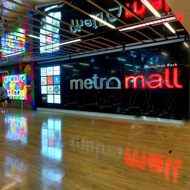 metro mall แหล่งช้อปปิงใต้ดิน