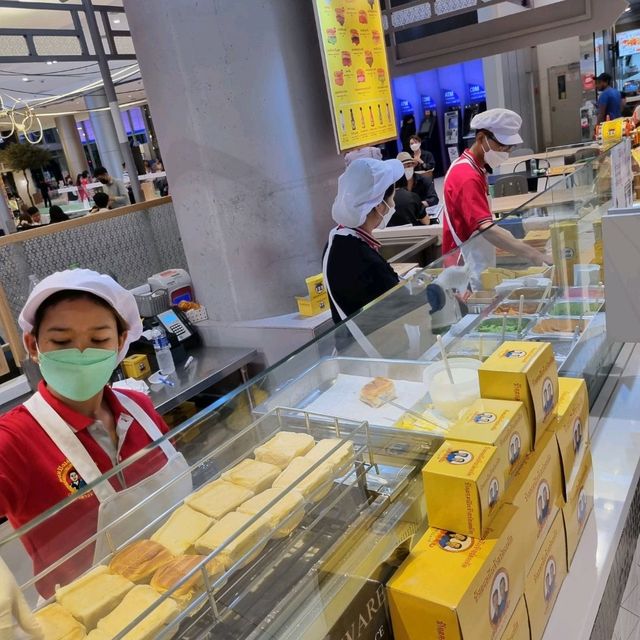 Bangkok's D Bake Waffles & Yaowarat Buns