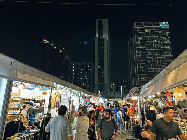 ตลาดจ๊อดแฟร์ ศูนย์รวมร้านค้า ร้านอาหารสุดเด็ด 