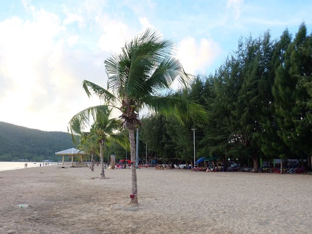 กินลม ชมวิว ที่หายหาดแหลมสิงห์ 
