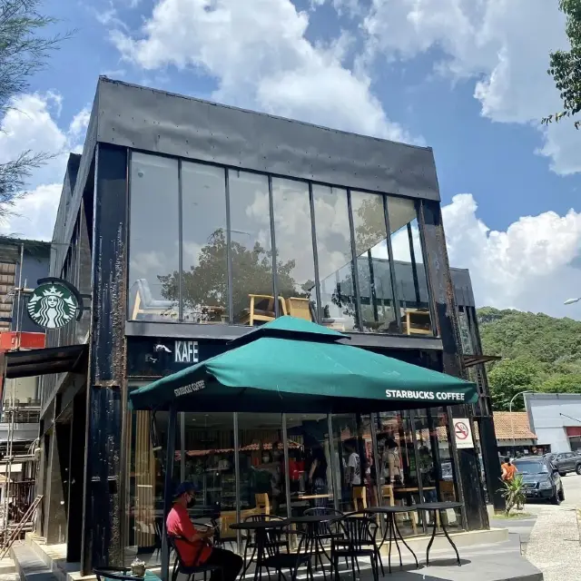 beautiful Starbucks 