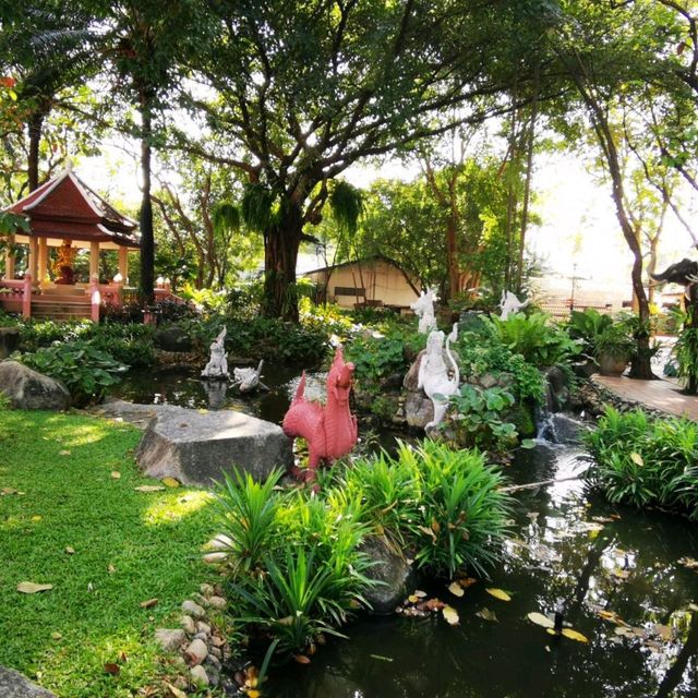 三頭象神博物館