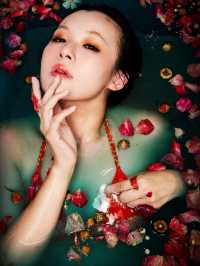 祝我生日快樂！送自己一輯浴缸生日照 
