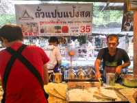 ตลาดน้ำคลองลัดมะยม ของอร่อยๆ เพียบ