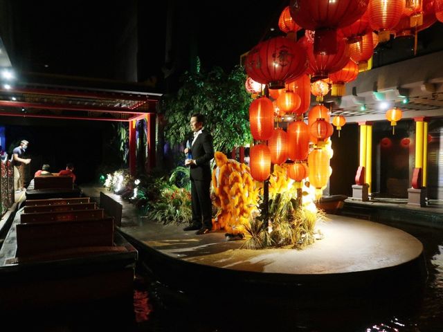 Complimentary boat ride at Madame Tussauds