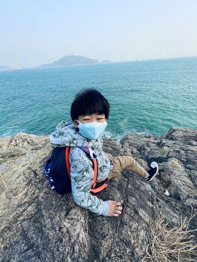 人氣大電視 | 歌連臣角探射燈碉堡 