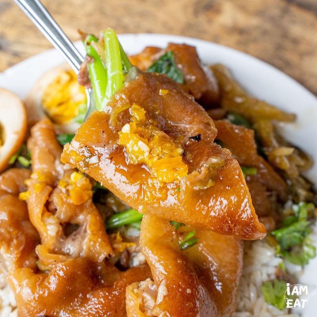 ร้านข้าวขาหมูเจ้าเด็ดเจ้าดังย่านนวมินทร์