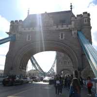 สะพานทาวเวอร์บริดจ์ (Tower Bridge) 