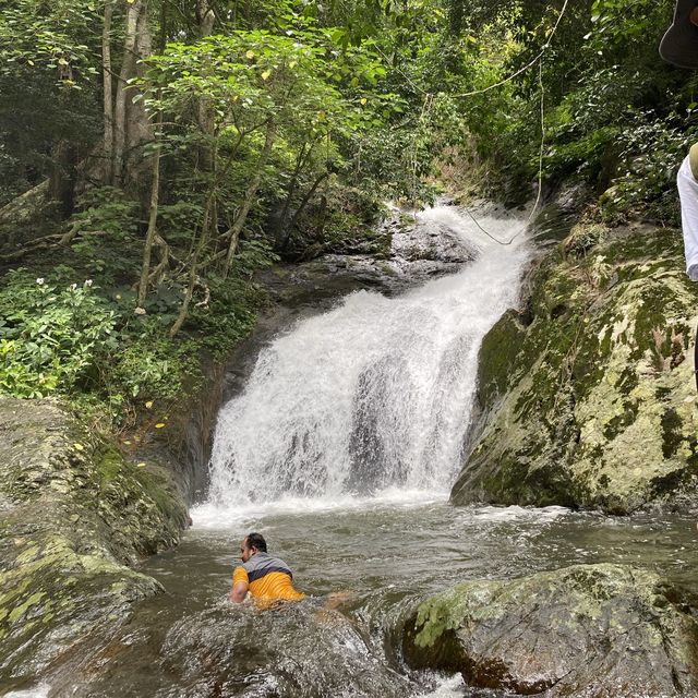 เดินป่าน้ำตกแบบ One day trip ใกล้กรุงเทพฯ