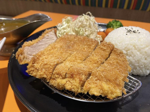 ［新竹市/東區］ 魔法咖哩🍛｜新竹大魯閣 濃郁咖哩飯 咖哩醬跟白飯都能免費續加🤤 