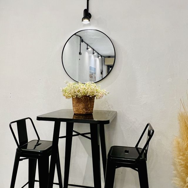 DE MONG CAFE