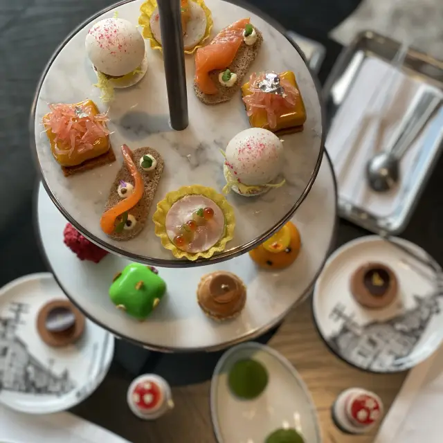 Afternoon Tea at the Four Seasons Bangkok