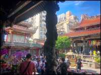 Longshan/Lungshan Temple in Taipei