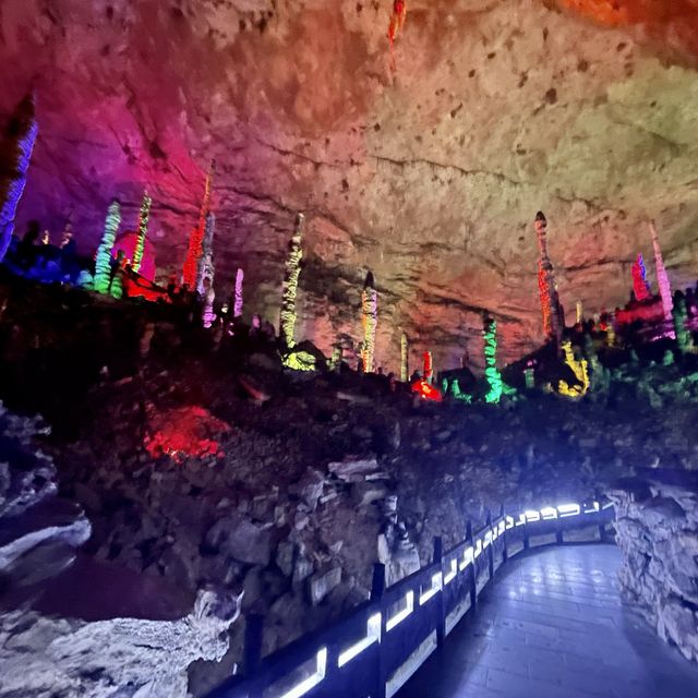 Huanglong Cave