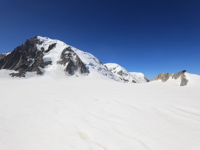 阿爾卑斯山脈主峰勃朗峰