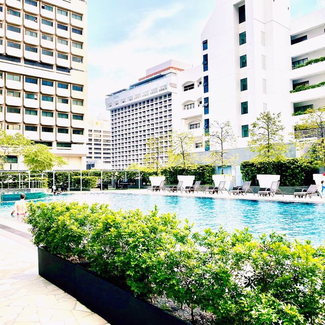 Great pool at Orchard Hotel