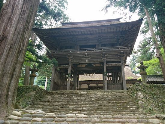 歴史ある味わいのある神社