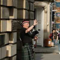10 Best Things To Do in Edinburgh 😎