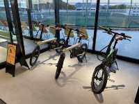 日本初スタジアム一体型ホテル『KEIRIN HOTEL 10』玉野競輪場に宿泊(フロント、共有スペース)
