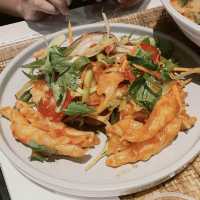  靚裝打卡泰菜餐廳