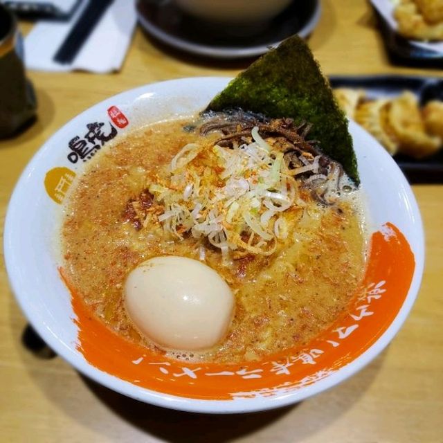 濃郁豬骨湯拉麵