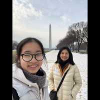 มาถ่ายรูปกับ Washington Monument กัน