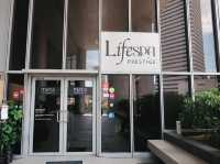 Massage at Carlton Hotel LifeSpa