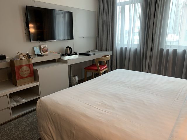 clean and spacious hotel room for a long vacation