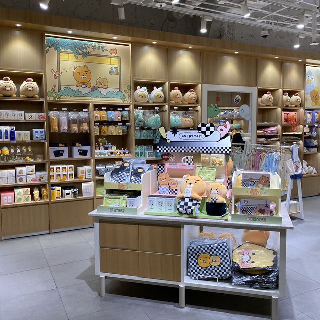 ชมร้าน Kakao Friends สุดคิ้วท์ที่ Myeongdong
