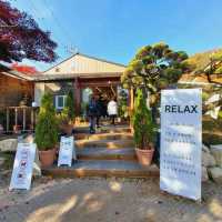 Relaxing at Relax cafe, Bukhansan UI