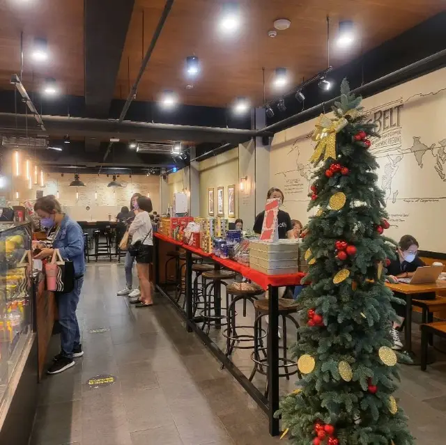 대만 타이난 STARBUCKS Yongfu Shop