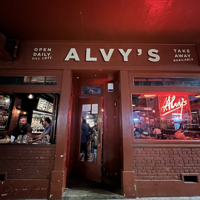 【堅尼地城】《Alvy's》-粗獷迷人：手造薄餅、手工啤