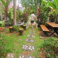 Cozy and green cafe in Tiong Bahru