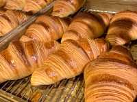 《不能用文字形容的牛角包》🥐