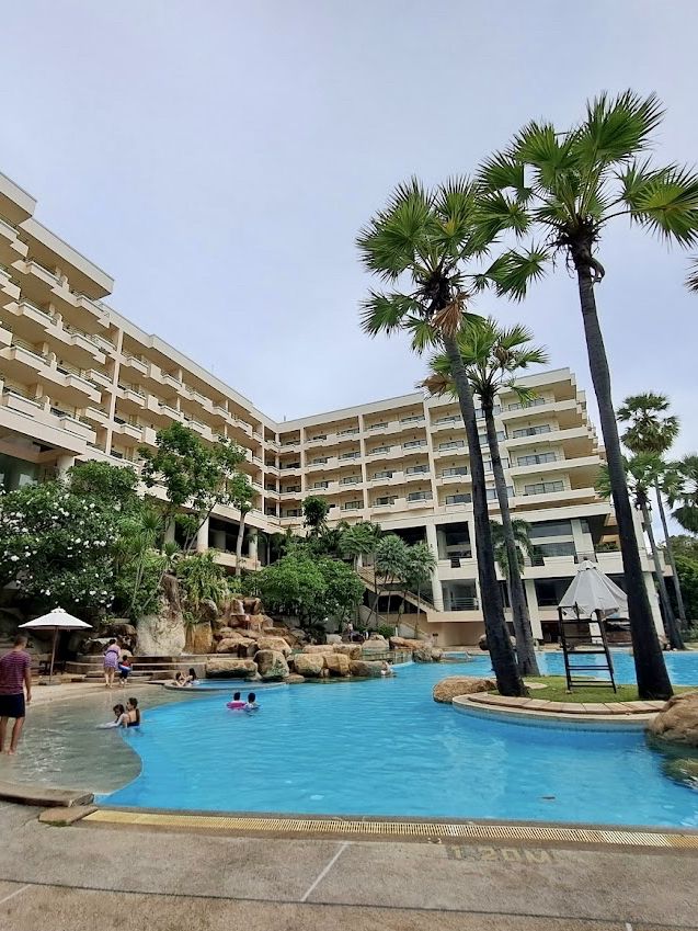 Garden Seaview Resort ที่พักริมทะเลในพัทยา