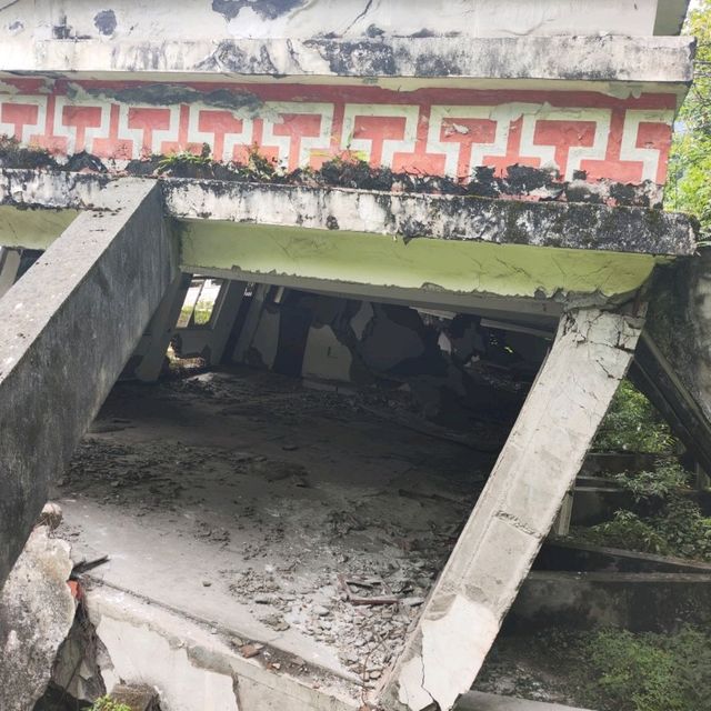 Earthquake memorial and ruins near Chengdu