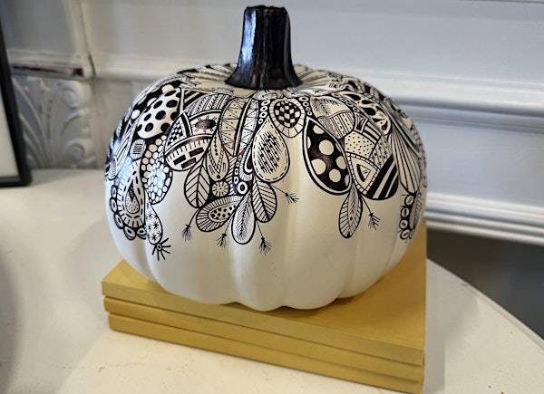 Learn this fun design for your fall decorating! (real pumpkins supplied) | Tessi & Co.