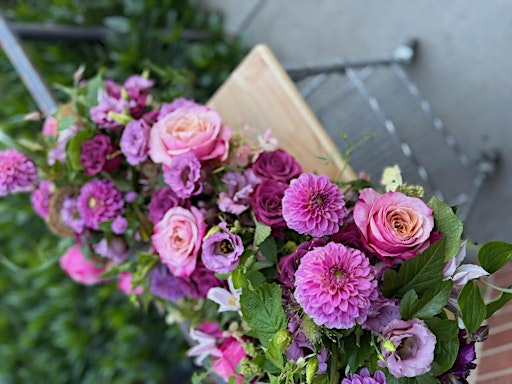 IN STUDIO - Jewel Box Blooms | Helen Olivia Flowers